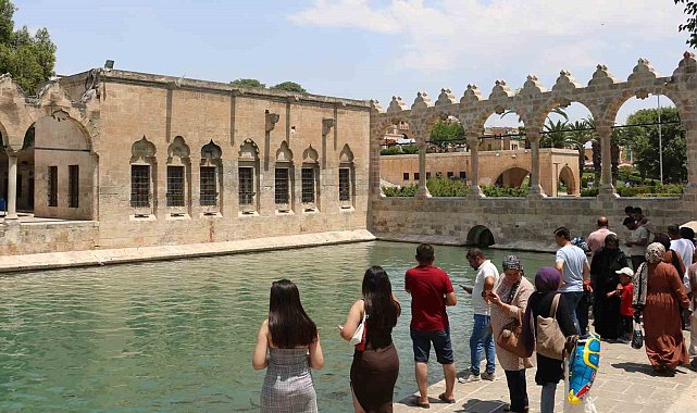 Şanlıurfa&#039;da sıcak hava etkisini sürdürüyor