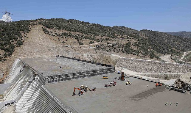 Sarıçay Barajı'nda çalışmalar hız kesmiyor