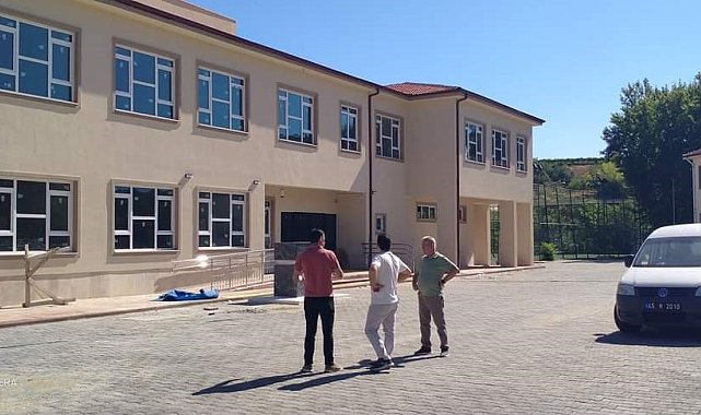 Sarıgöl'deki okullar bir bir yenileniyor