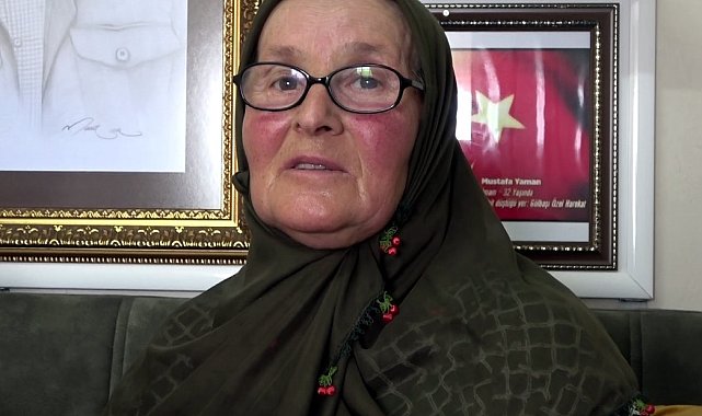 Şehit oğlunun cebinden çıkan 5 TL'yi 8 yıldır yanından ayırmıyor