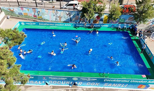 Şehzadeler'in çocukları yüzmeyi okullarda öğreniyor