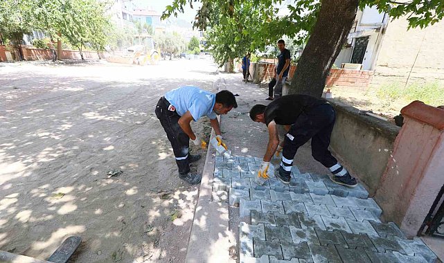 Selçuk Eşref Arna'da yol yenileme çalışmaları başladı