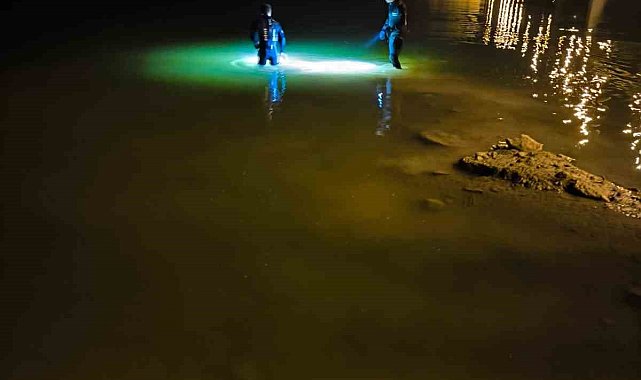 Serinlemek için girdiği Dicle Nehri'nde boğuldu