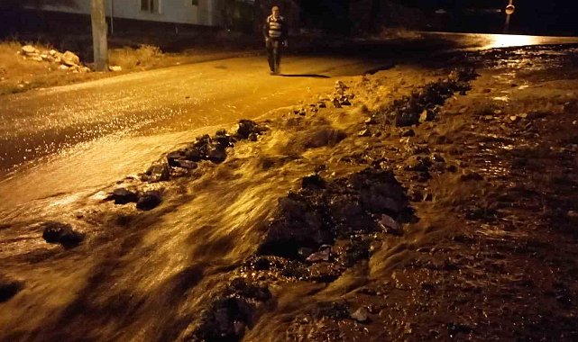 Seyitgazi ilçesinde sel felaketi