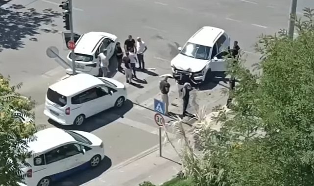 Siirt'te maddi hasarlı trafik kazası
