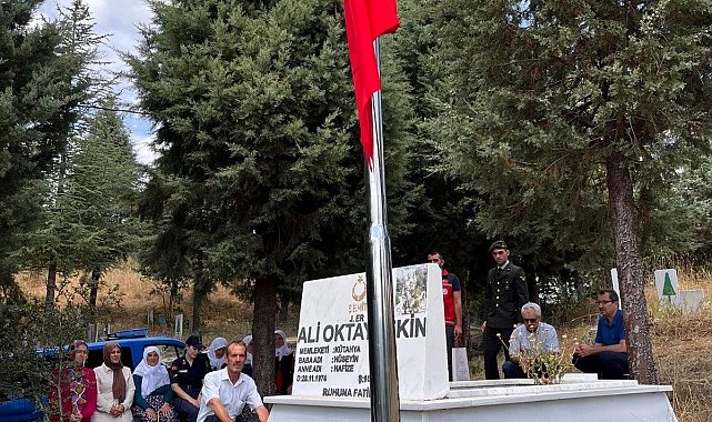 Simav'da şehit asker Oktaytekin, mezarı başında anıldı