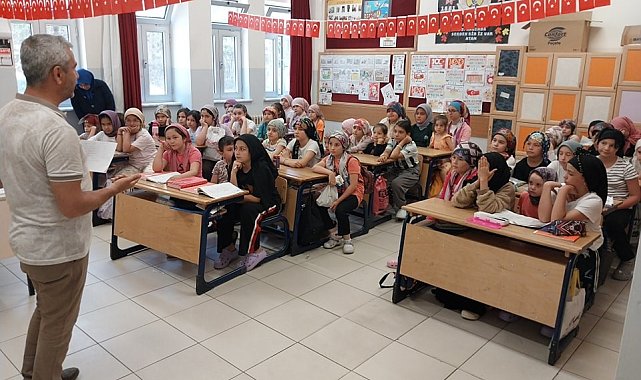Simav'da yaz Kur'an kurslarında mahremiyet ve bağımlılık semineri