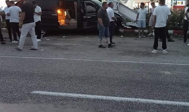 Sinop'ta iki otomobil çarpıştı: 1 ölü, 7 yaralı