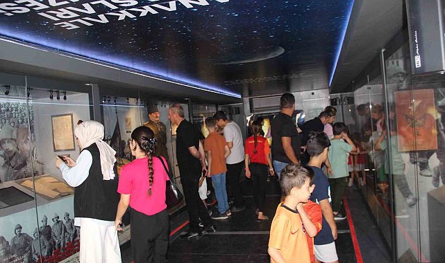 Şırnaklılar Çanakkale Savaşları Mobil Müzesini gezdi