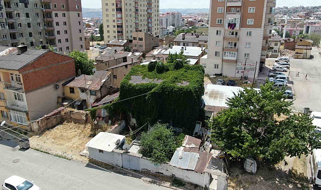 Sivas'ın en 'çevreci' evi görenlerin ilgisini çekiyor