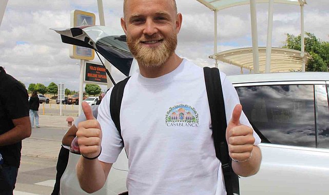 Sivasspor'un yeni transferi Alex Pritchard, Sivas'a geldi