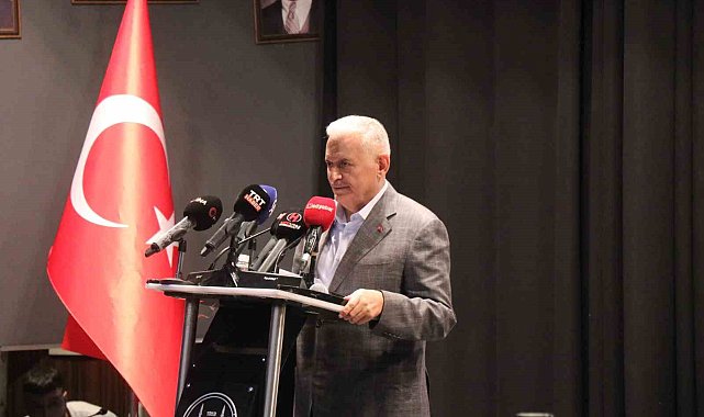 Son başbakan darbe gecesi yaşananları hatırlattı: "Bu destan ikinci Çanakkale destanıdır"