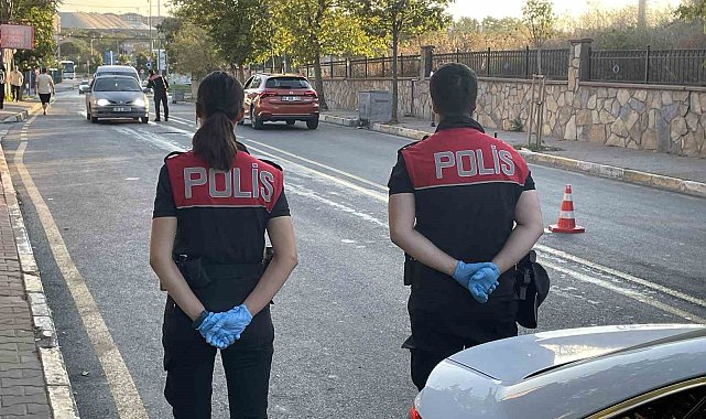Sultangazi'de narkotik uygulamasında aranan 2 şahıs yakalandı