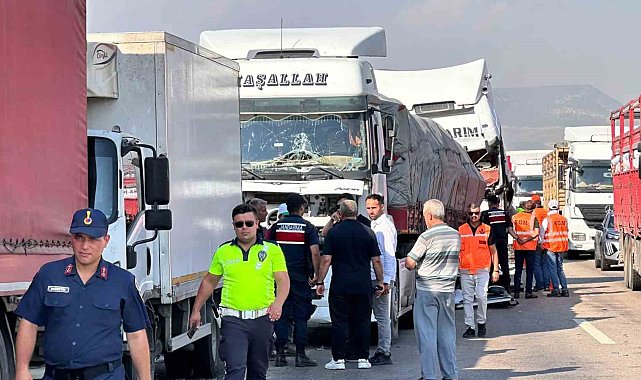 TAG Otoyolu'nda 7 araçlı zincirleme kaza: 1 ölü, 6 yaralı