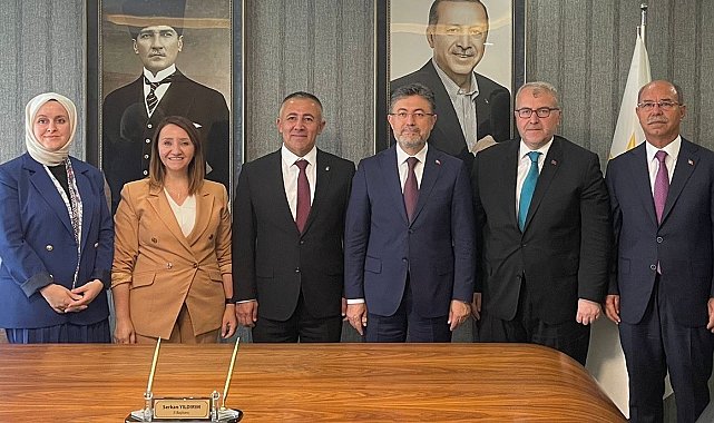 Tarım ve Orman Bakanı İbrahim Yumaklı'dan AK Parti'ye ziyaret