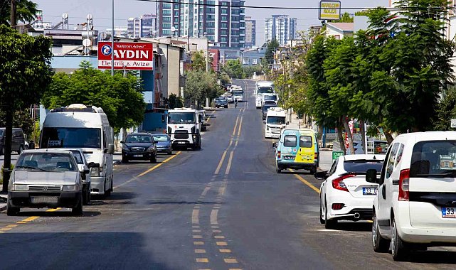 Tarsus'ta caddeler yenileniyor