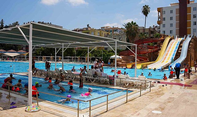 Tarsus'taki dezavantajlı bölgelerde havuz keyfi