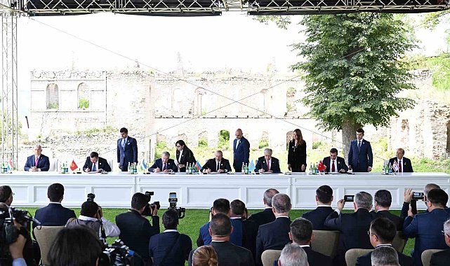 TDT Devlet Başkanları Gayrıresmi Zirvesi'nde Karabağ Deklarasyonu imzalandı