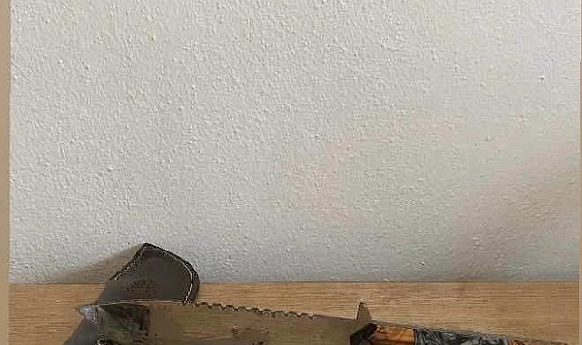 Tekirdağ'da kasatura bıçağı ve silah ele geçirildi