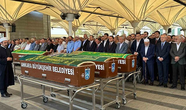 Temel Karamollaoğlu'nun annesi son yolculuğuna uğurlandı
