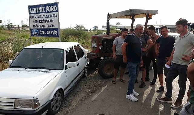 Test sürüşünde freni boşalan traktör park halindeki araçlara çarparak durabildi