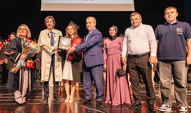 Tıp fakültesi birincisi Mustafkemalpaşa'dan