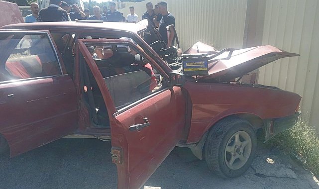 TOFAŞ'ın hurdaya döndüğü kazada 7 kişi yaralandı