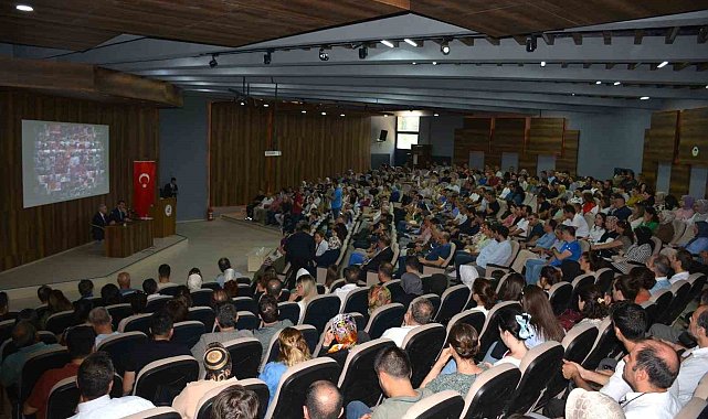 TÜBİTAK Başkanı Mandal, FÜ'de akademisyenlerle buluştu