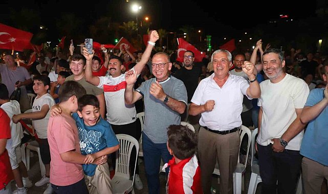 Turgutlu&#039;da milli maç coşkusu