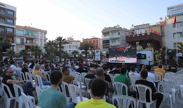 Turgutlu'da milli maç heyecanı dev ekranda olacak