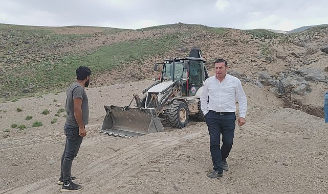 Türkiye'nin en yüksek üçüncü dağı Süphan Dağına yol açma çalışması