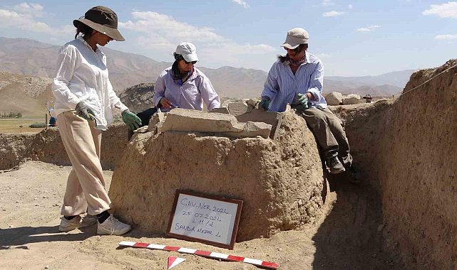 Urartu'nun yeni ölü gömme tipine rastlandı