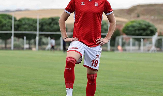 Uros Radakovic resmen Sivasspor'da