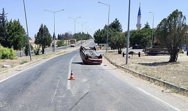 Uşak'ta trafik kazası: 3 yaralı