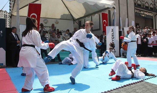 Vali Çiçek: "ERVA Spor Okulları projesi Kayseri'nin kendi içerisinden çıktı ve bütün Türkiye'ye yayılıyor"