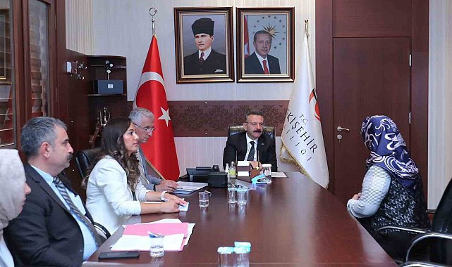 Vali Hüseyin Aksoy, Halk Günü Toplantısı'nda vatandaşları dinledi