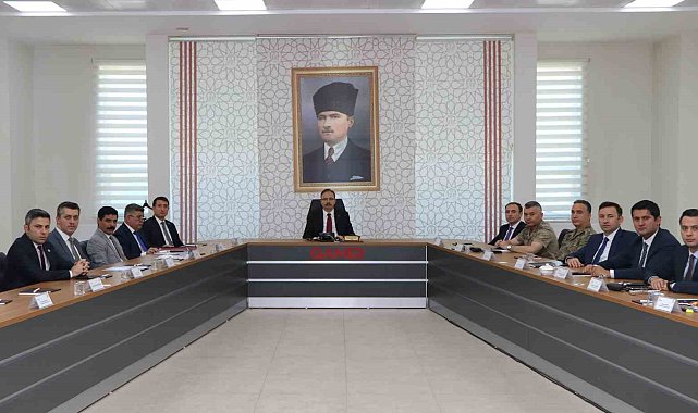 Vali Kızılkaya: "Terörle mücadelemiz son terörist etkisiz hale getirilinceye kadar amansız bir şekilde kararlılıkla devam edecektir"