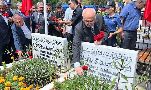 Vali Köşger: "Hainler Türk milletine kendi silahını doğrultulmaya çalıştı"