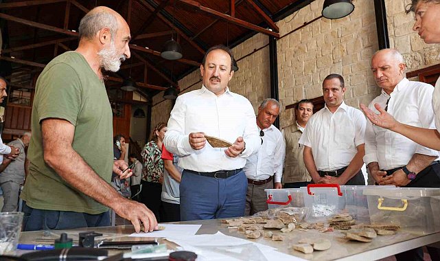Vali Pehlivan, St. Paul Anıt Müzesi'nde incelemelerde bulundu
