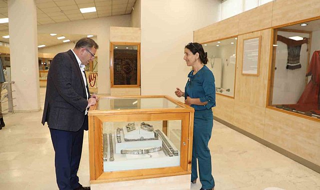 Vali Polat, Arkeoloji Müzesi'nde incelemelerde bulundu