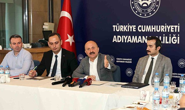 Vali Varol, kalıcı deprem konutları ve kamu yatırımlarını değerlendirdi