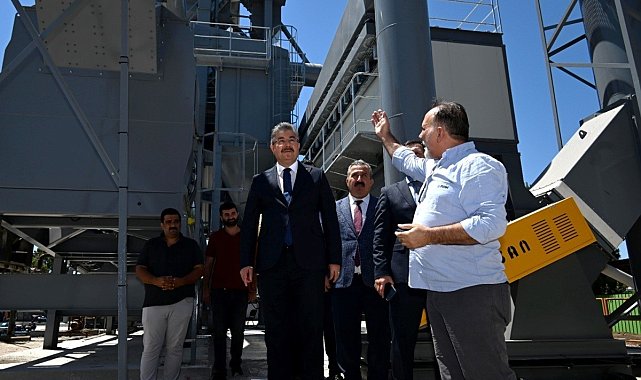 Vali Yılmaz, &#039;Osmaniye&#039;mizin bütün köy yolları sıcak asfalta kavuşacak&#039;