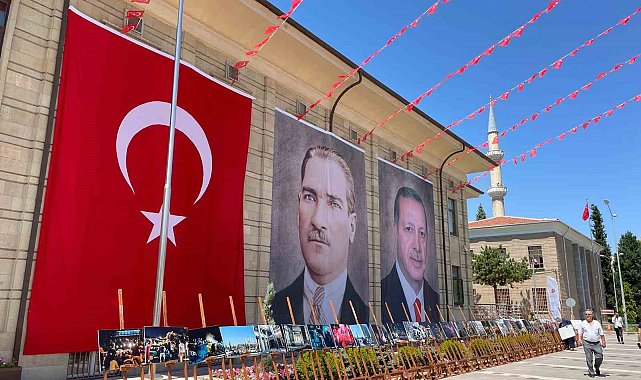 Valilik Meydanı'nda 15 Temmuz Anma Programı hazırlıkları başladı