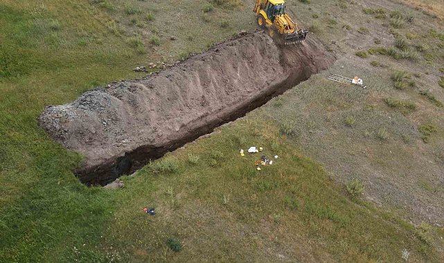 Van'daki aktif faylar, hendek kazılıp ulaşılarak araştırılıyor