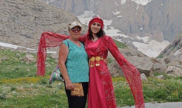 Yabancı ve yerli turistler Hakkari coğrafyasına hayran kaldı