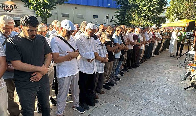 Yalova'da Haniye için gıyabi cenaze namazı kılındı
