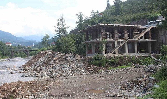 Yaşanan sellere ve afetlere rağmen dere yataklarında yapılaşma devam ediyor