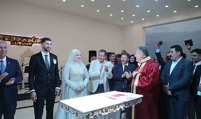 Yavaş ile Gökçek nikah masasında