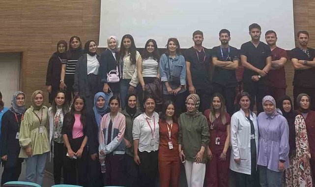 Yeni göreve başlayan sağlıkçılara uyum eğitimi