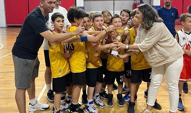 Yerel ligin şampiyonu Düzce Akademi oldu